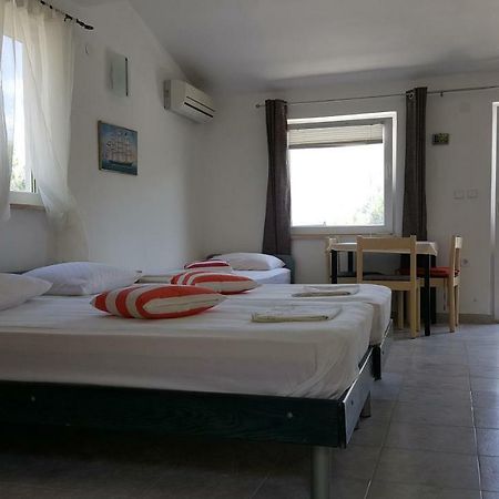 Apartment Viktor Sali Eksteriør bilde